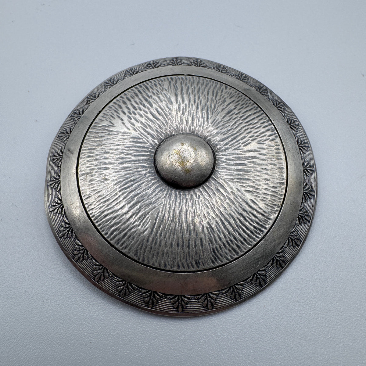 Broche Ancienne « bouclier » - Métal Argenté
