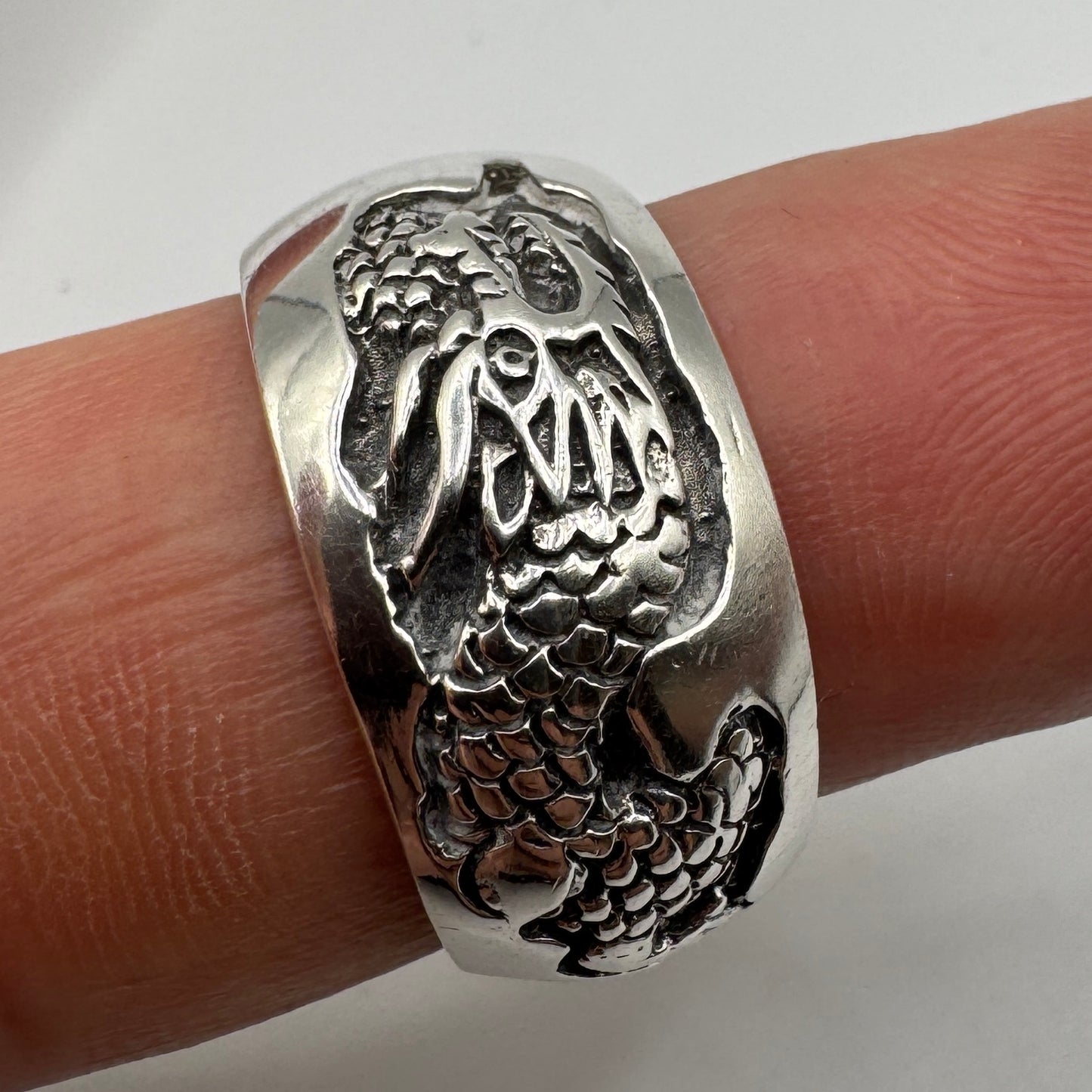 Bague en argent motif Dragon