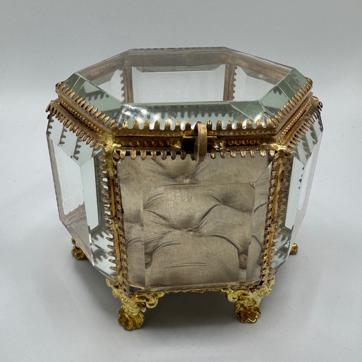 boîte à bijoux ancienne en verre biseauté
