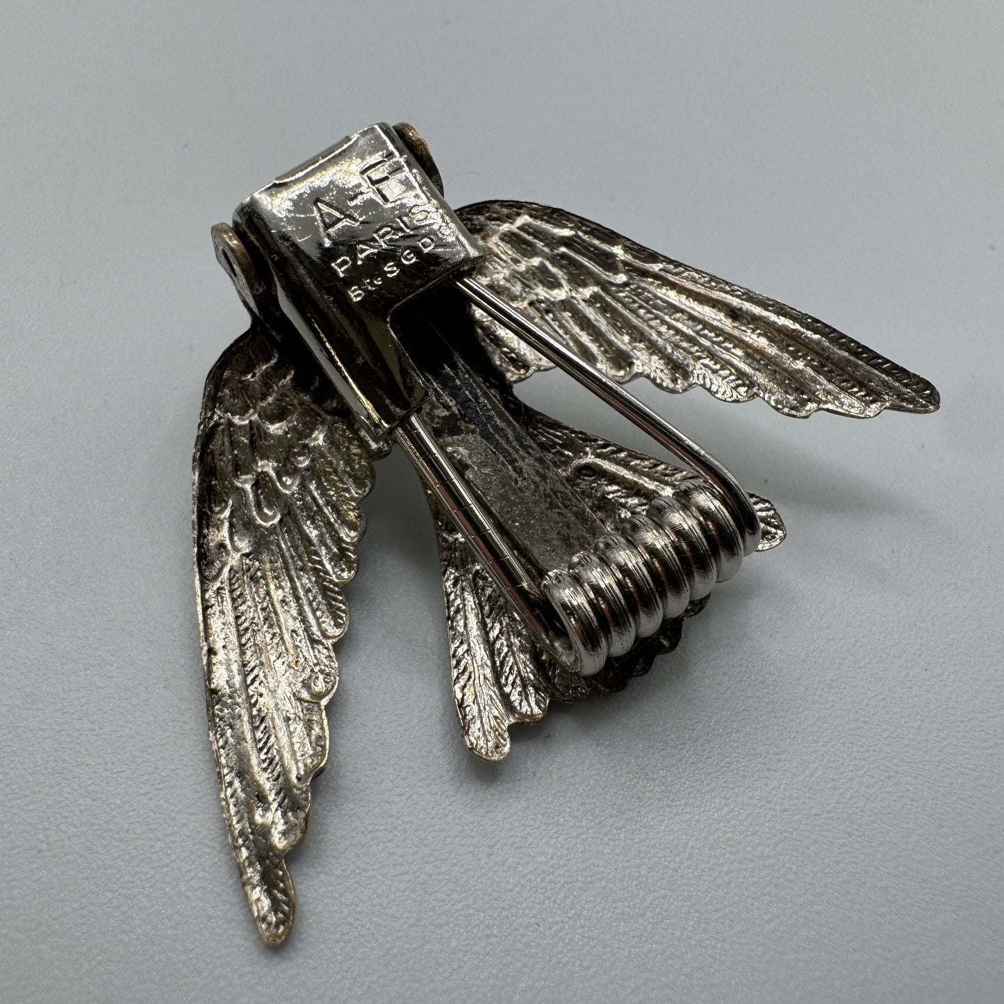 Broche ancienne colombe en métal argenté - A-F Paris