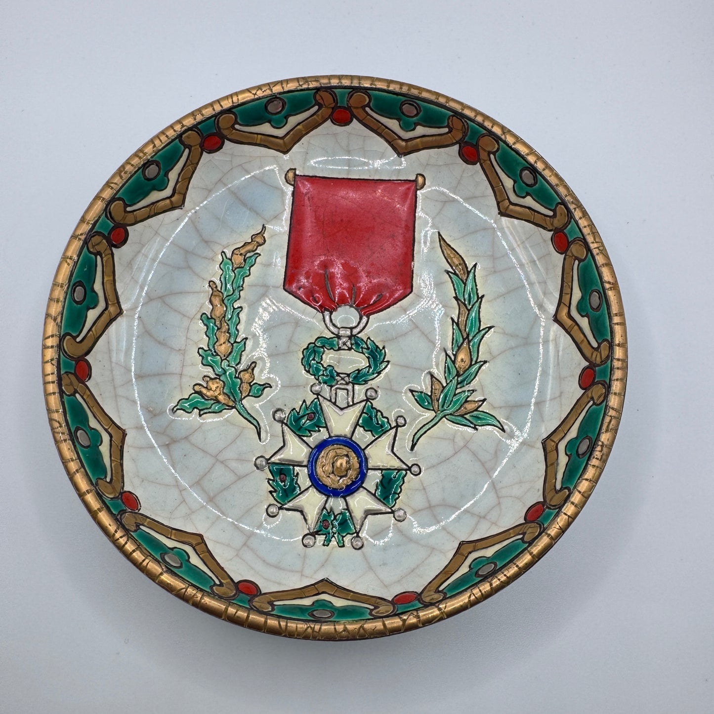 Vide poche ancien en faïence de Longwy - « légion d’honneur »