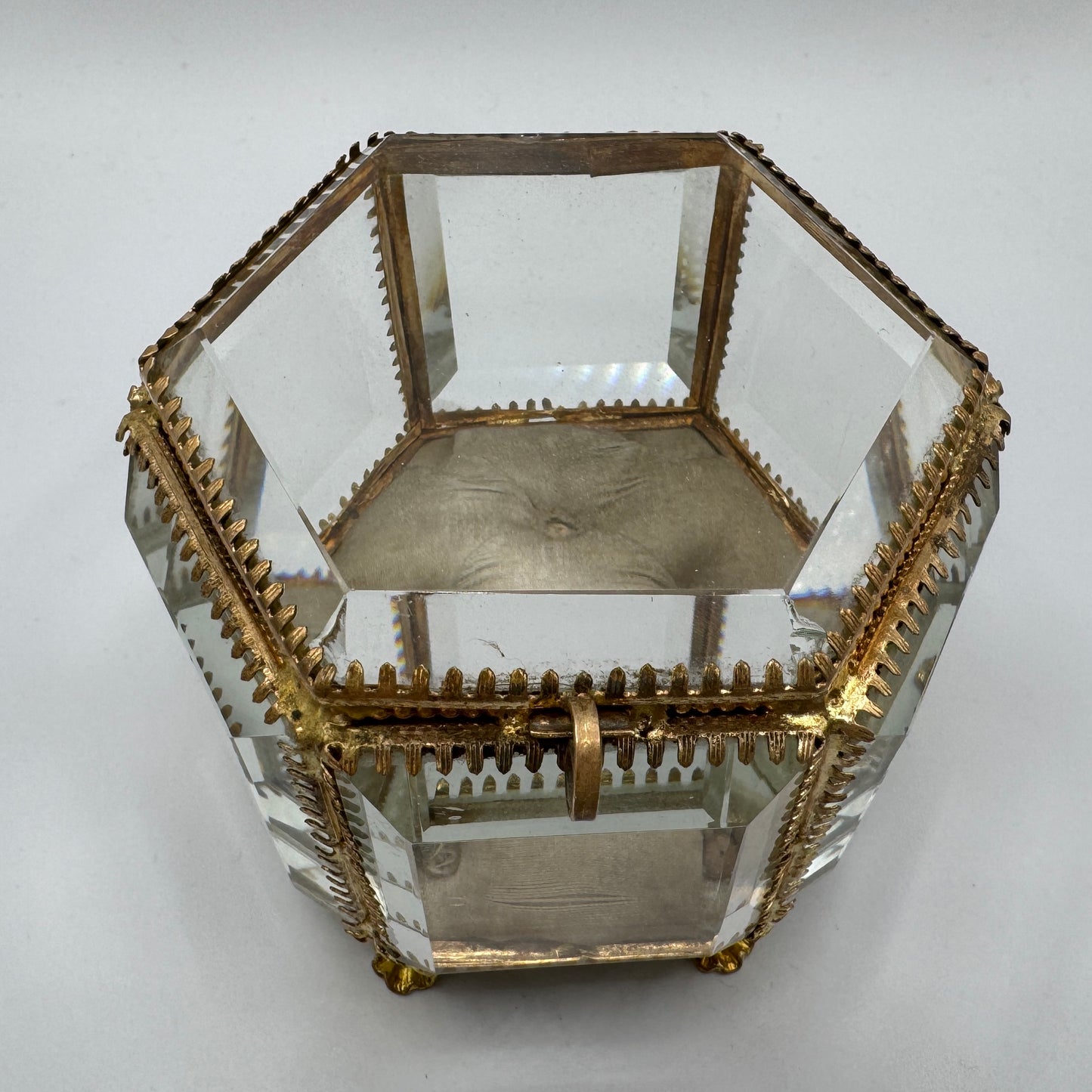 boîte à bijoux ancienne en verre biseauté
