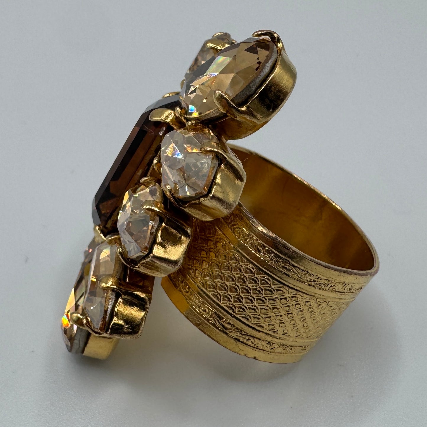 Bague de créateur Philippe Ferrandis Paris - métal doré et verroterie