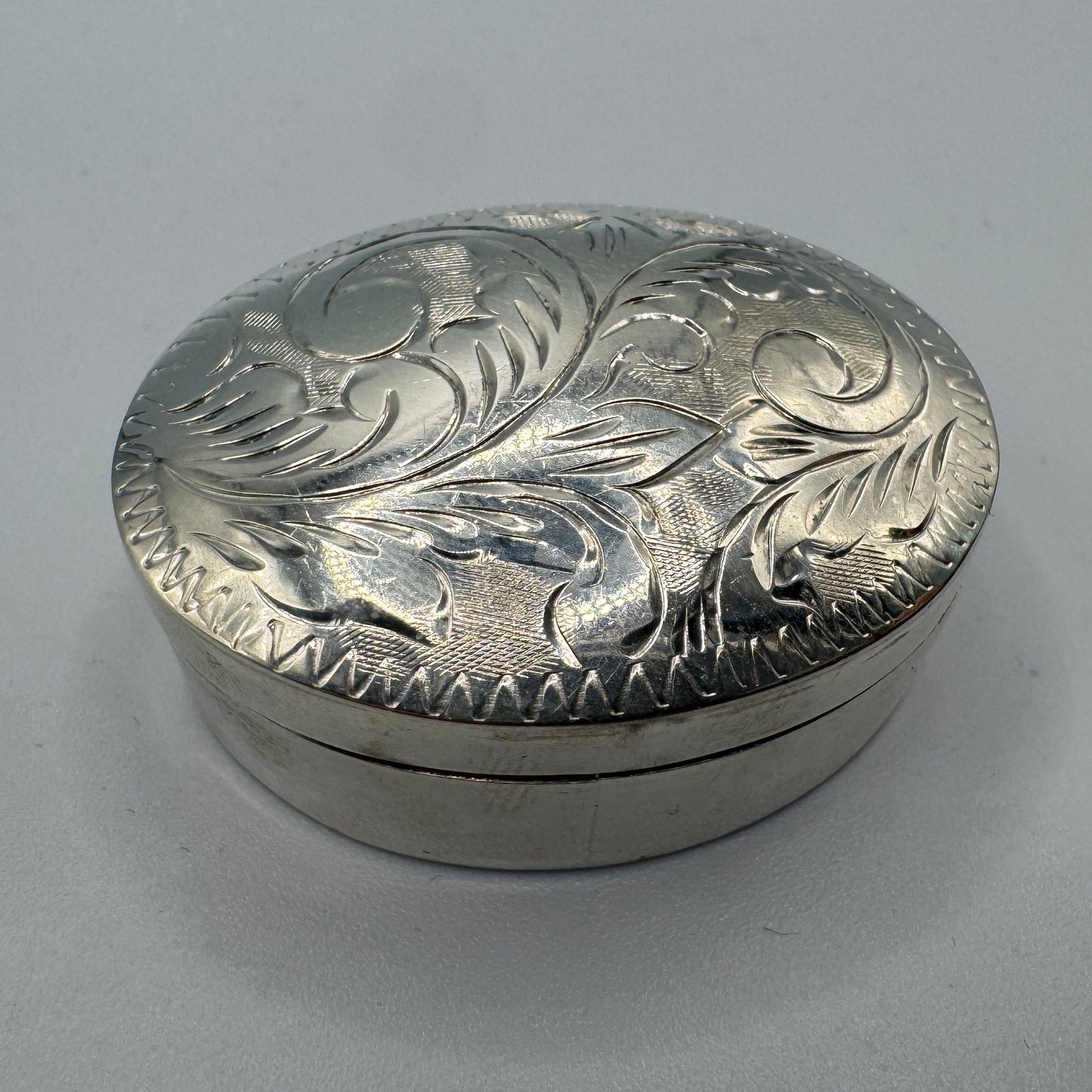 petite boîte pilulier en argent 925