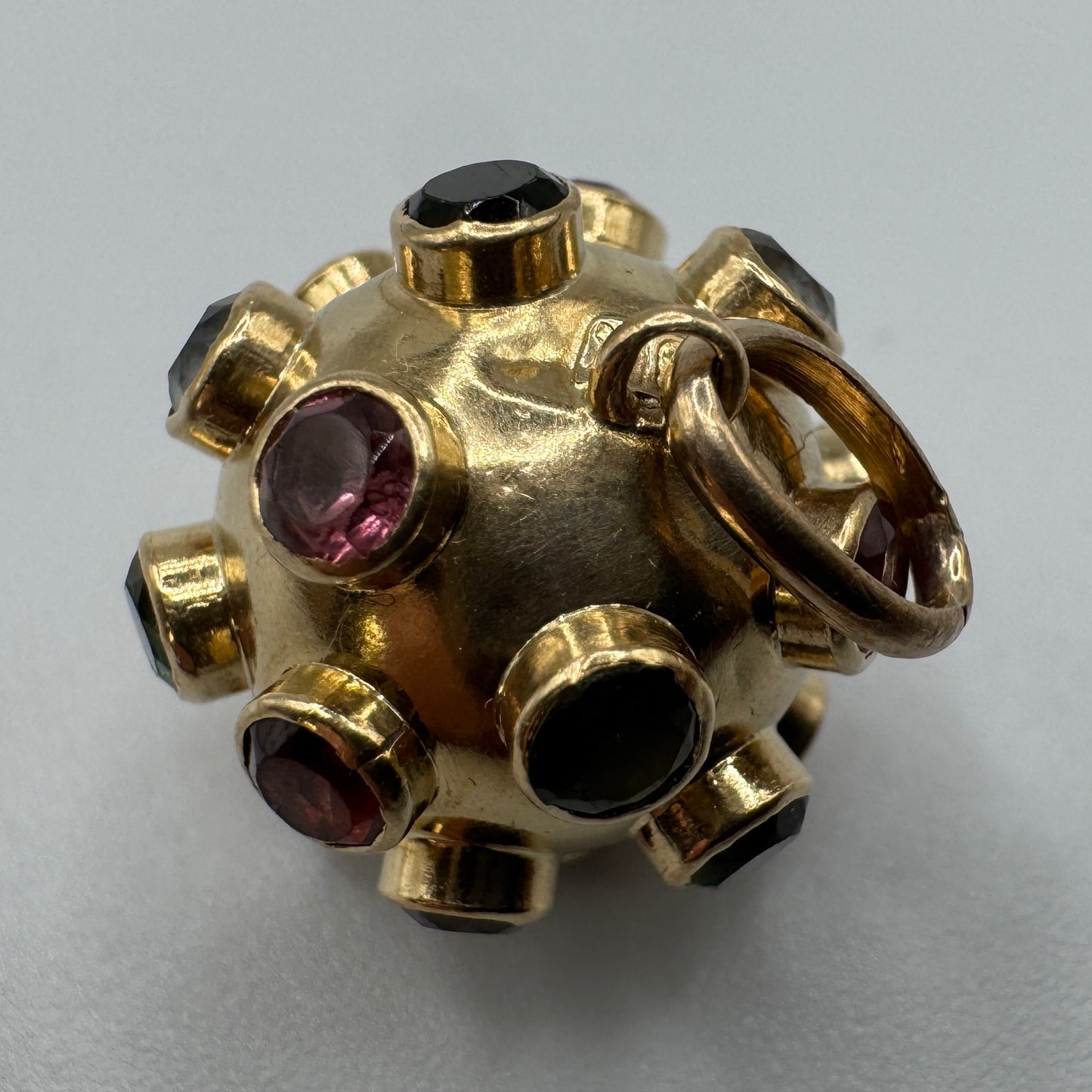 Rare Pendentif ancien « spoutnik » en or 18 carats et pierres taillées