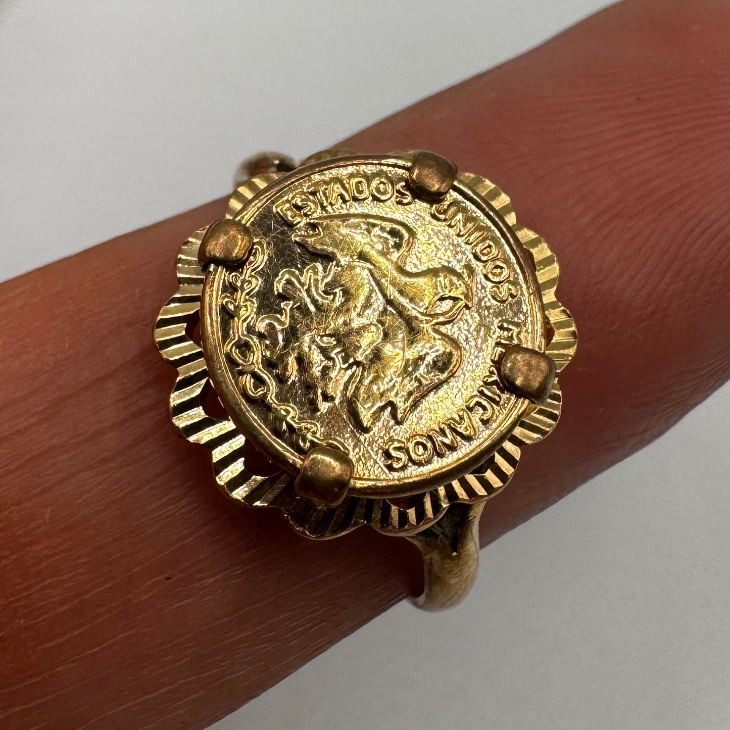 Bague en plaqué or - imitation monnaie dos pesos