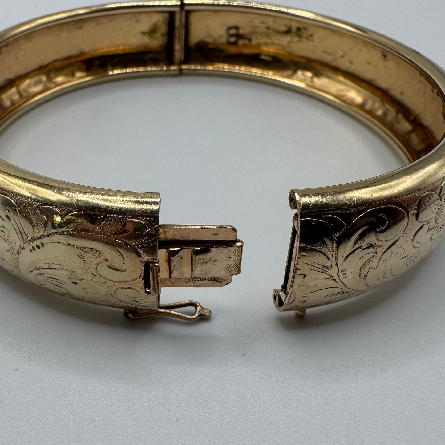 Bracelet ancien plaqué or-bracelet jonc - fermoir cliquet