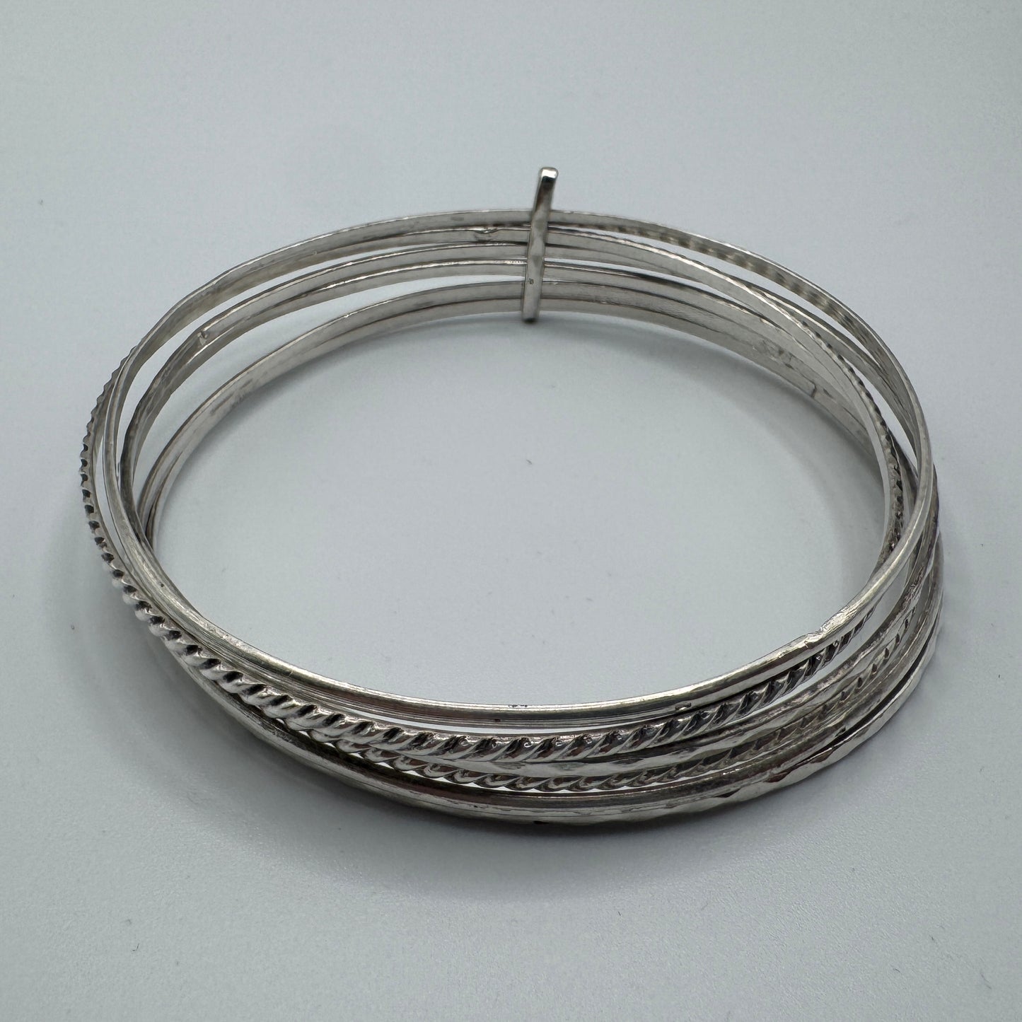 Bracelet ancien en argent à 6 joncs