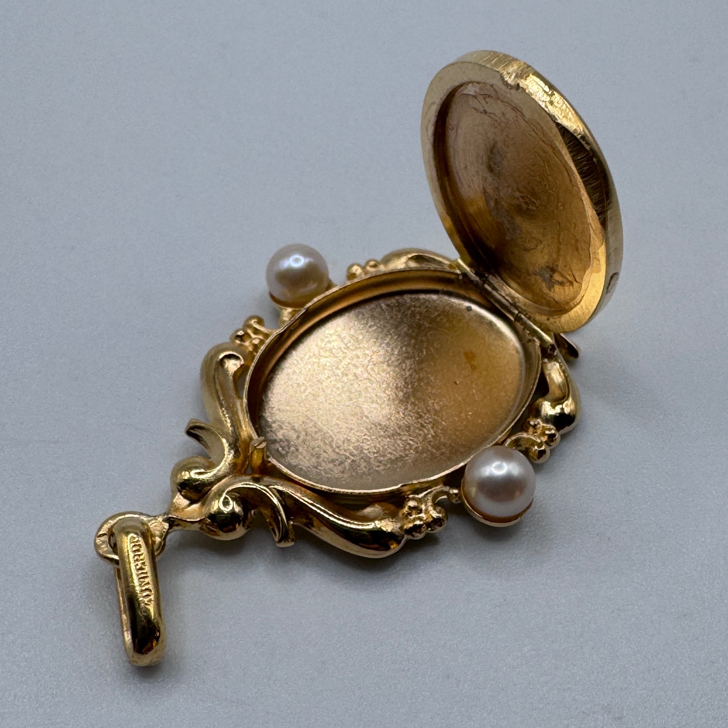 Pendentif ancien porte photo en plaqué or