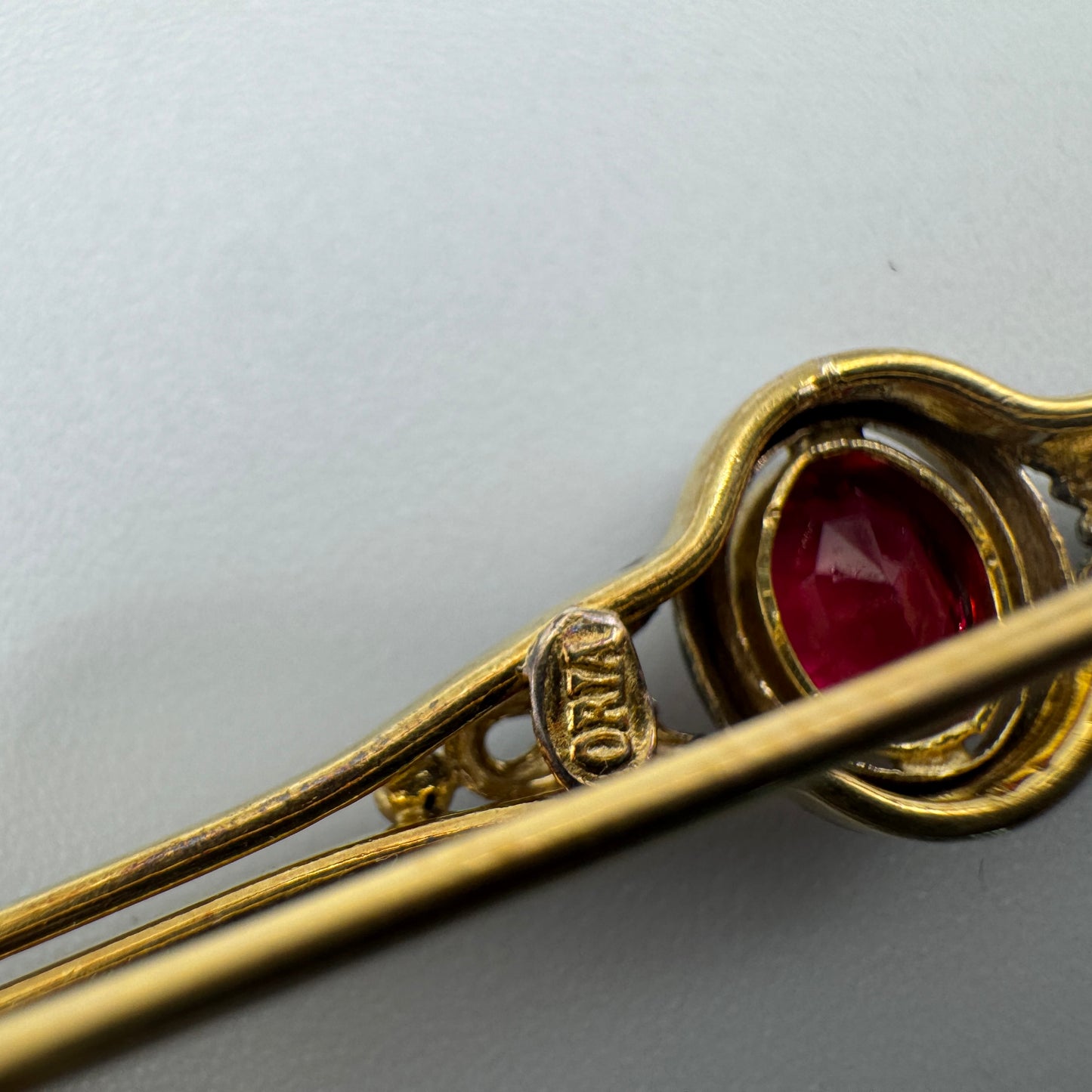 Broche ancienne en plaqué or ORIA»