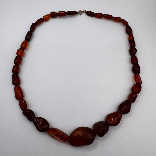 Joli Collier vintage en ambre véritable