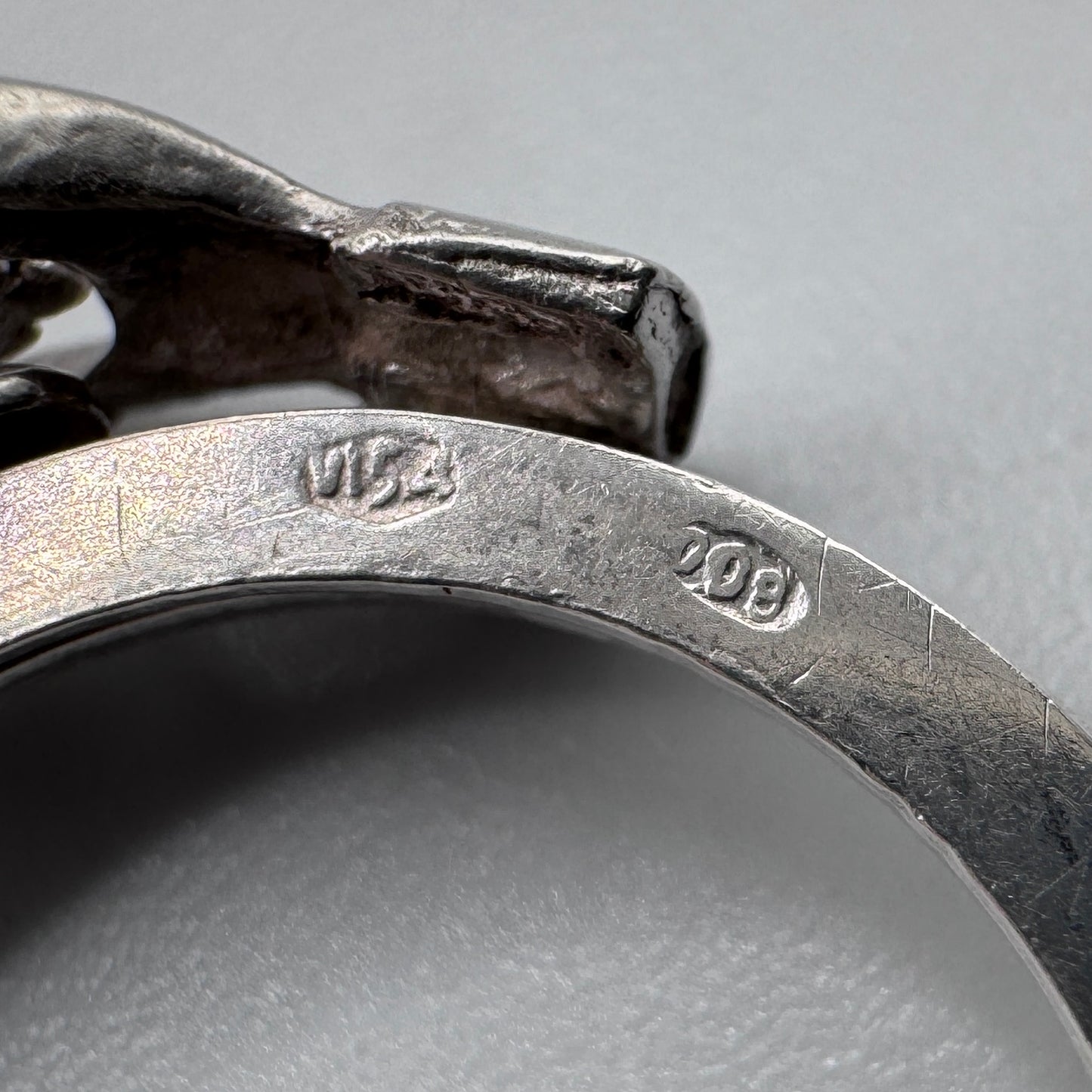 Jolie bague en argent à système « un anello di fede »