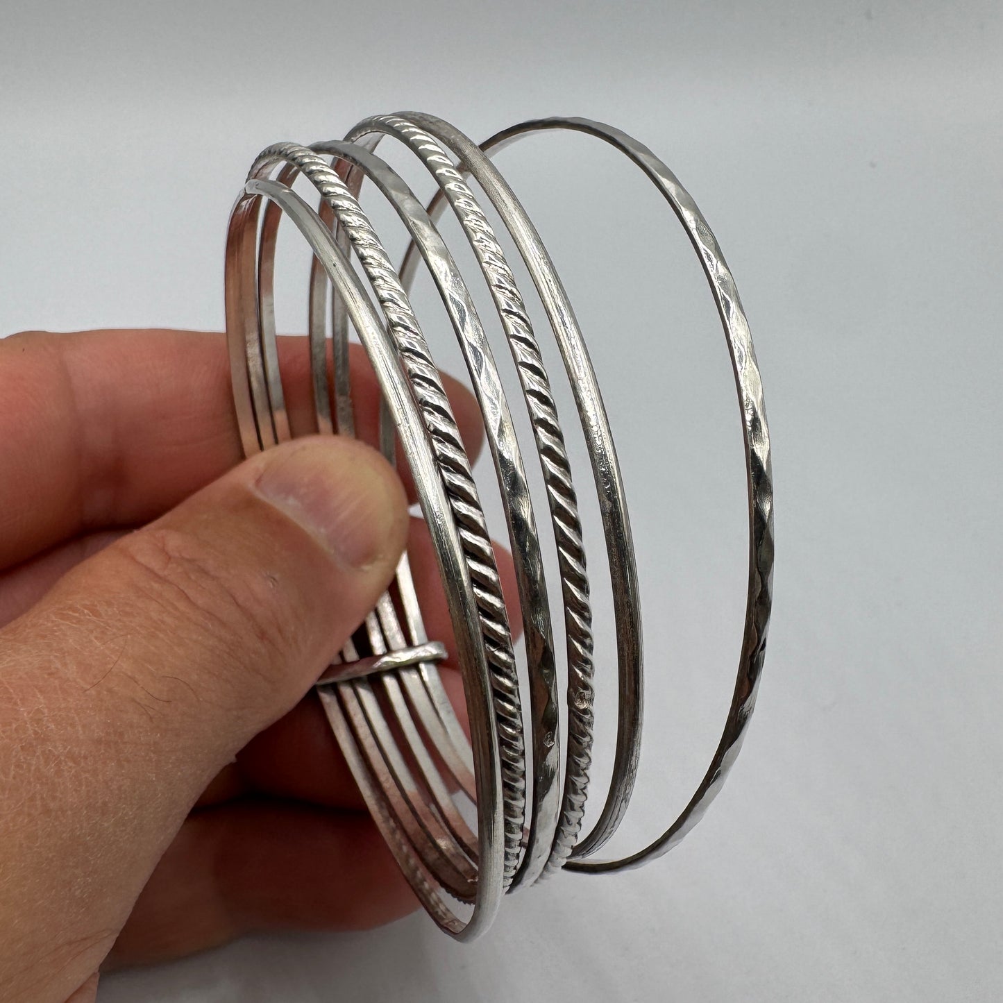 Bracelet ancien en argent à 6 joncs