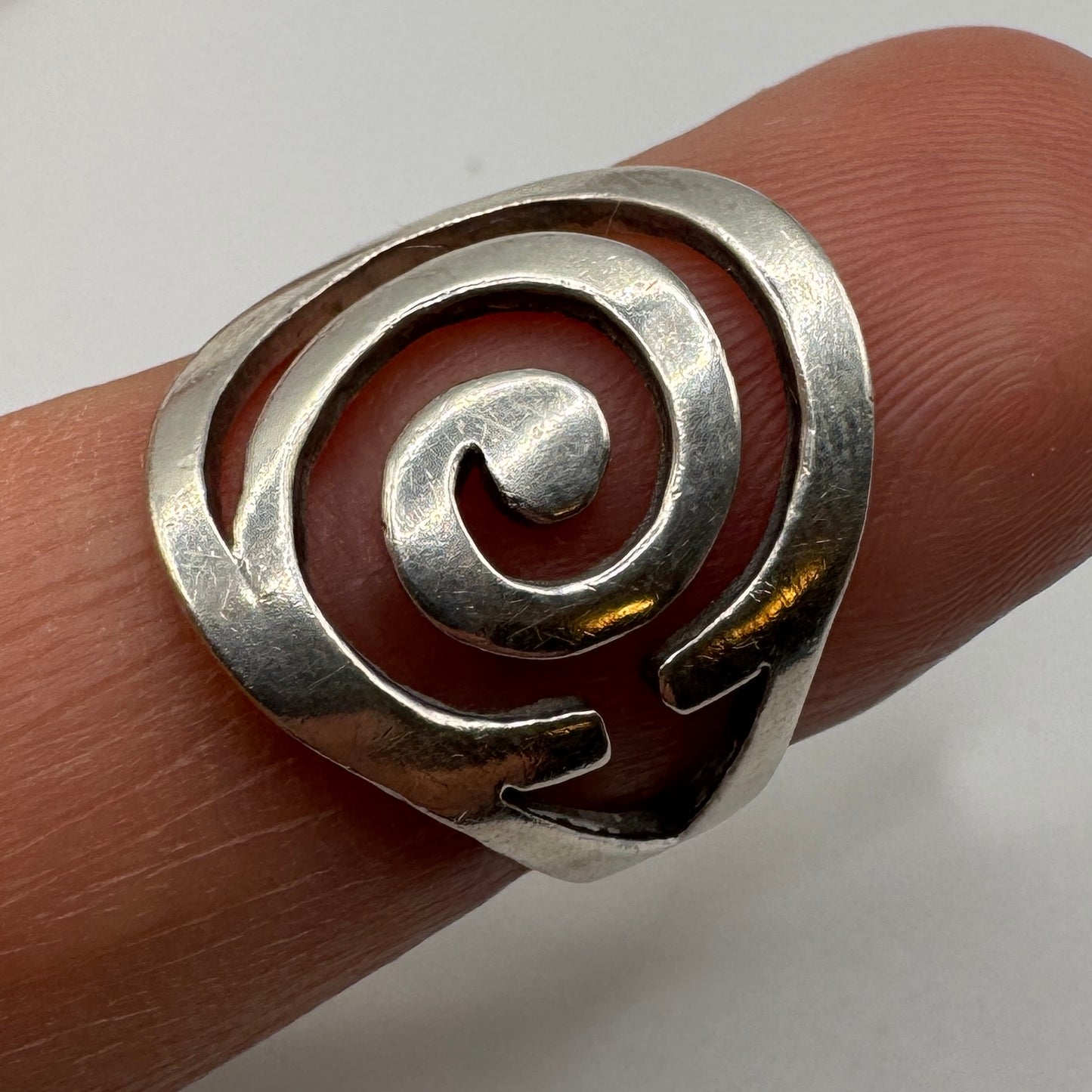 Bague en argent motif géométrique