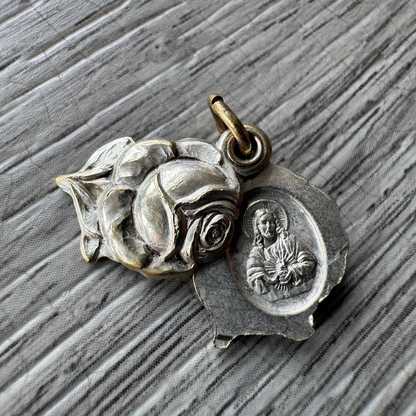 Médaille religieuse Ancienne « Sainte Thérèse »