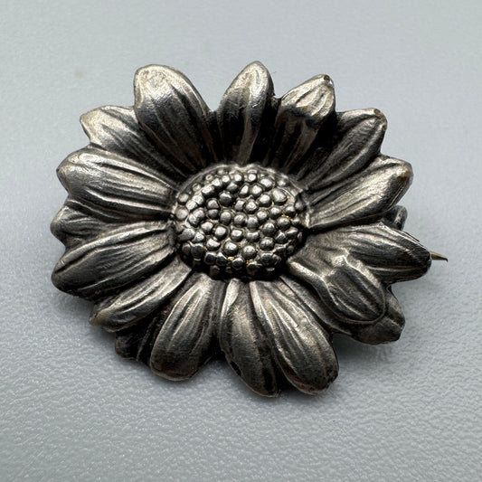 Petite Broche Ancienne Mellerio « Marguerite » - Métal Argenté