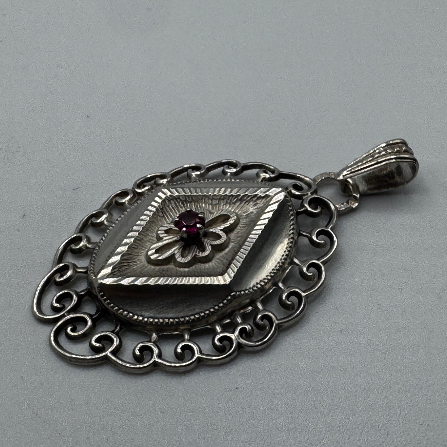 Joli Pendentif ancien - argent massif