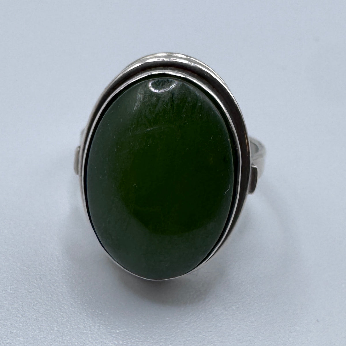 Jolie bague ancienne en argent et pierre