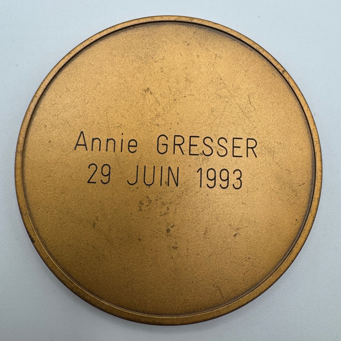 Medaille artistique ancienne en bronze « Ville de Suresnes »