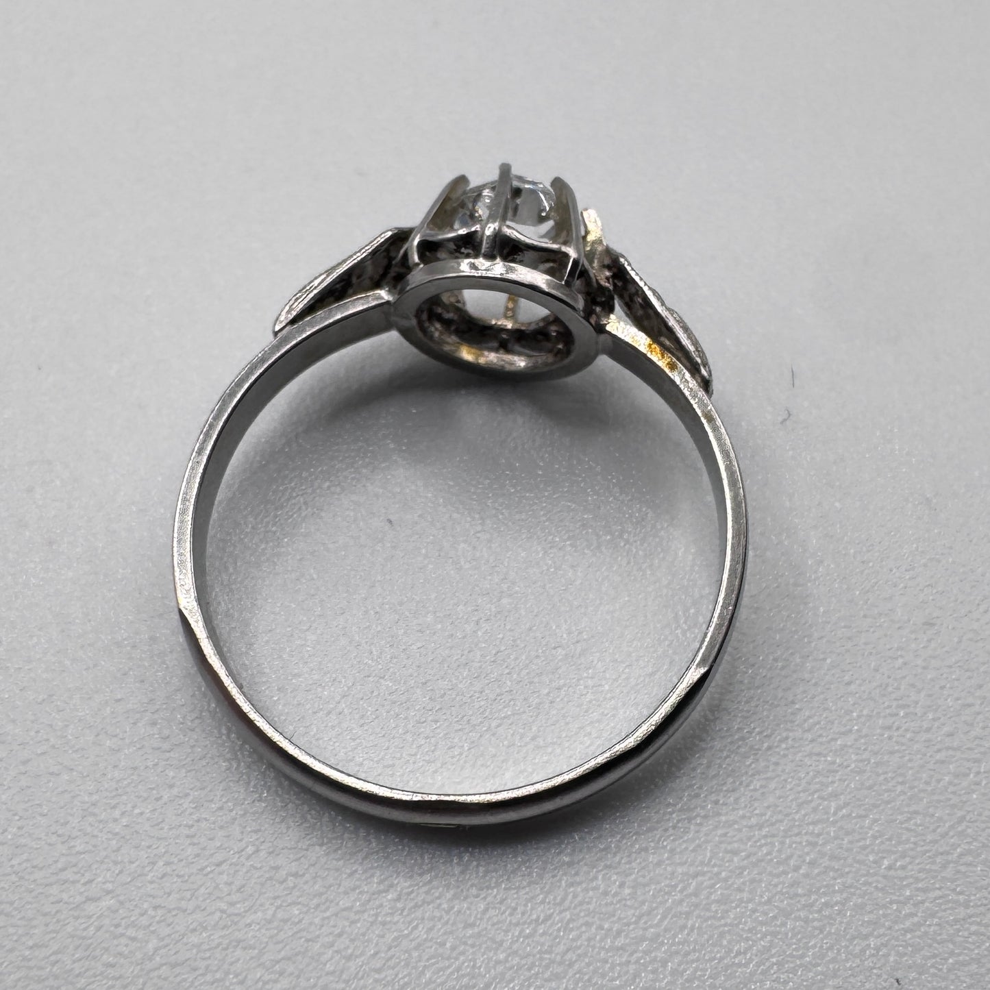 bague ancienne Art Deco en plaqué or blanc - neuf stock ancien bijoutier