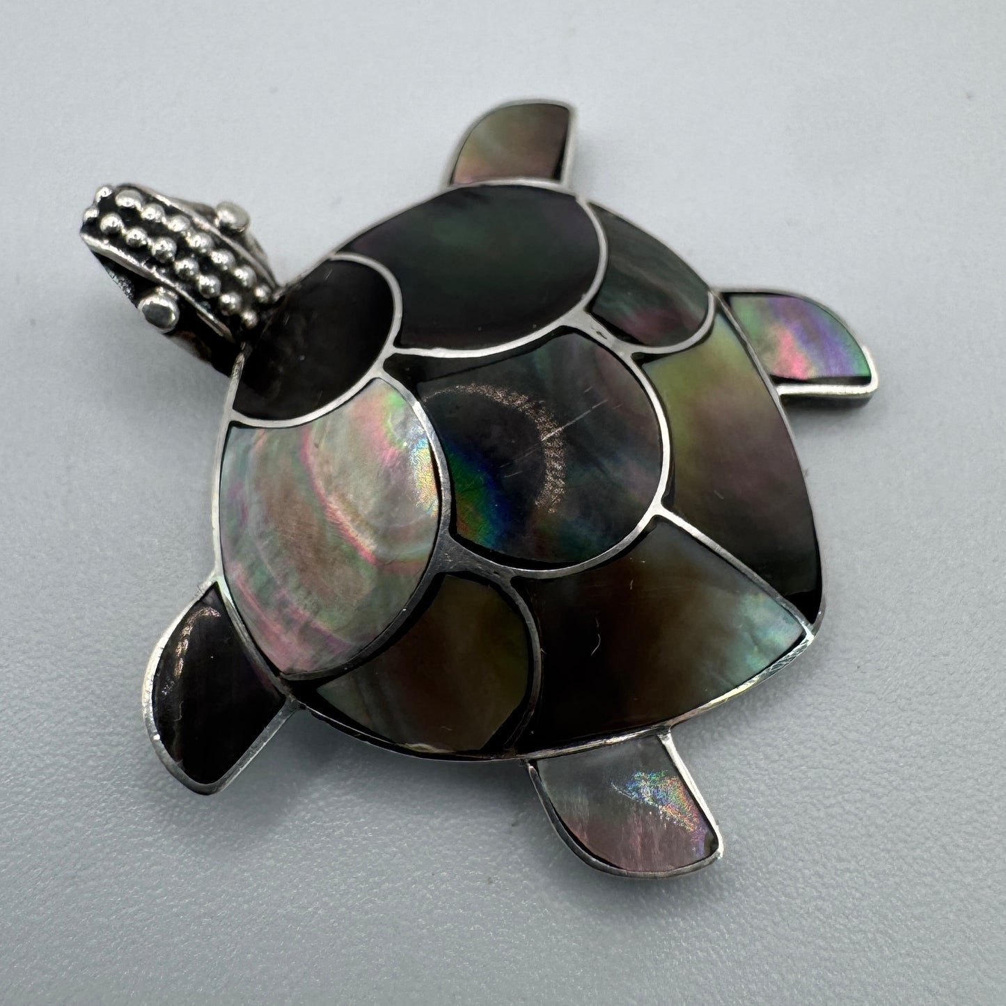 Pendentif « Tortue » argent massif et nacre