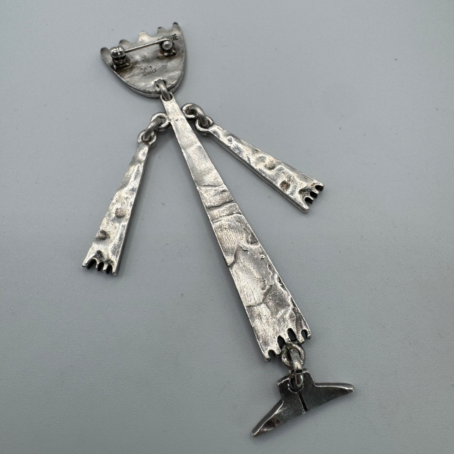Broche créateur Vintage « BICHE DE BERE » - métal argenté