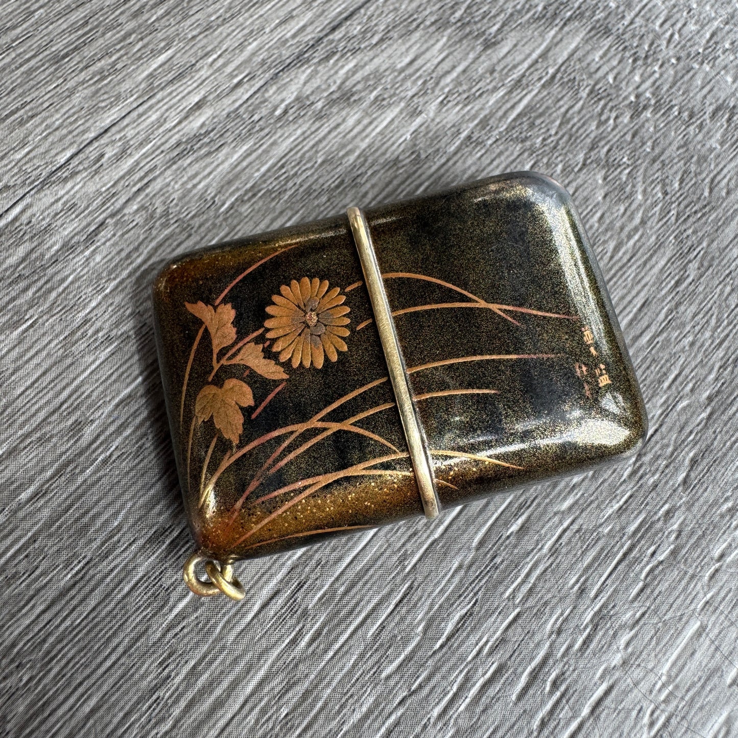 exceptionnelle montre ERMETO MOVADO pour DUNHILL - NAMIKI laque Maki-e décor aux Chrysanthème - vers 1920