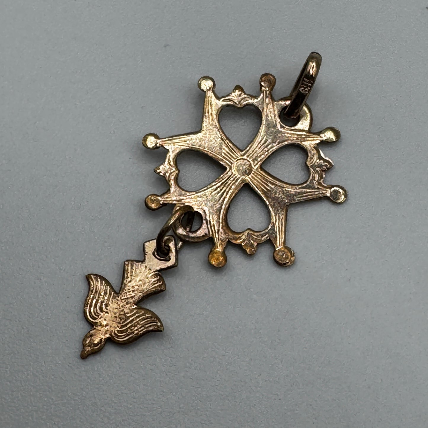 Médaille religieuse ancienne plaqué or  « Saint Esprit »