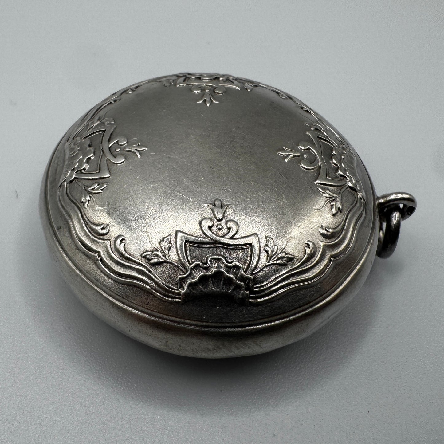boîte ancienne poudrier vers 1900 - argent massif