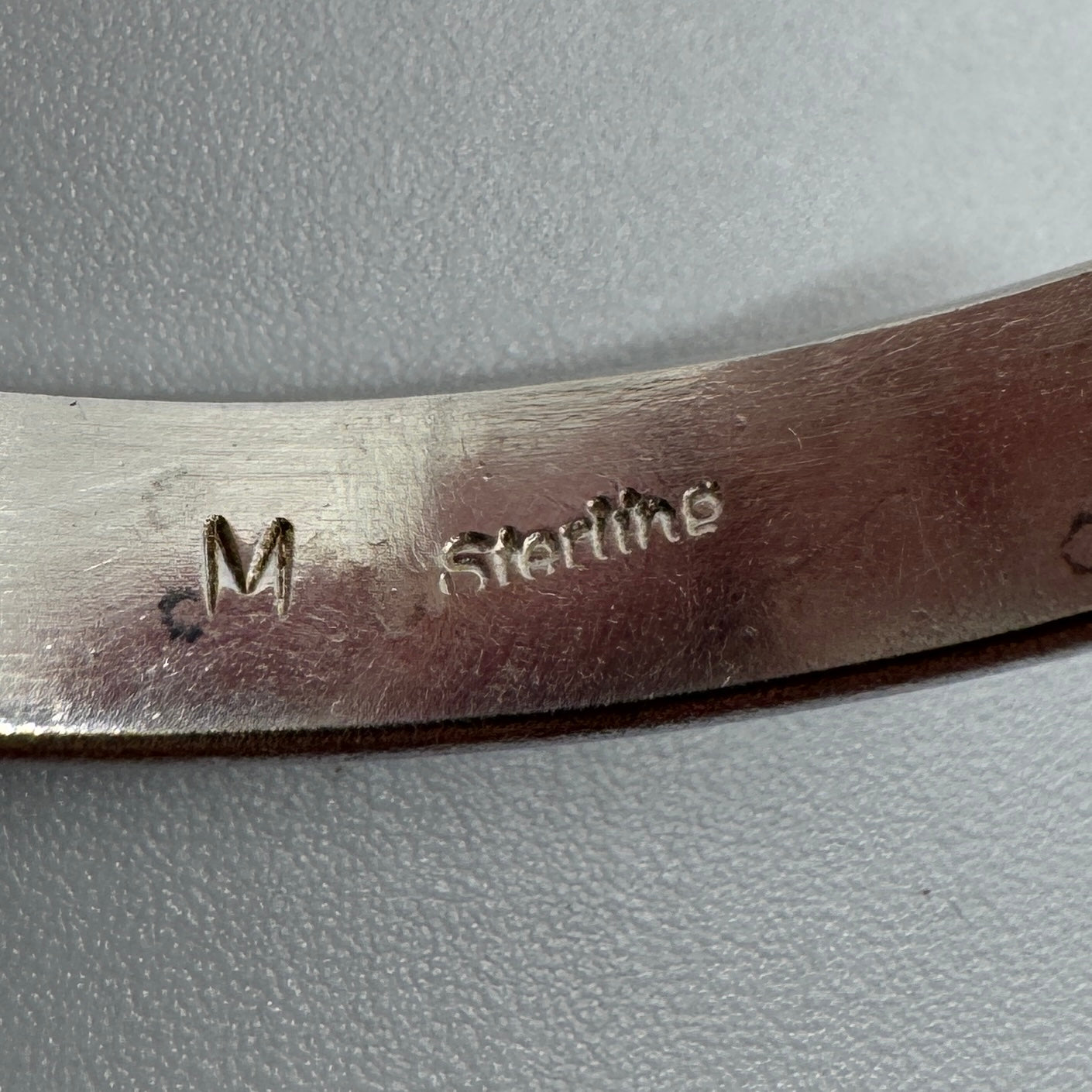 Bracelet jonc ancien en argent sterling - Fabrication artisanale américaine