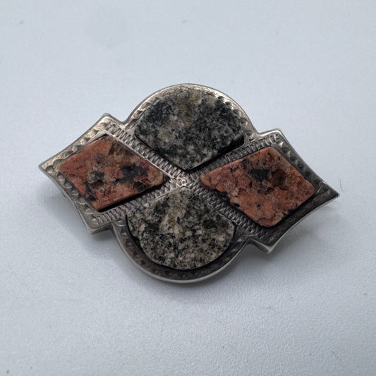 Broche ancienne en argent et pierres polies