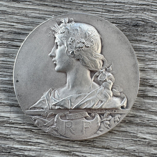 Medaille ancienne en argent « concours œnologique de Bressuire 1903 »