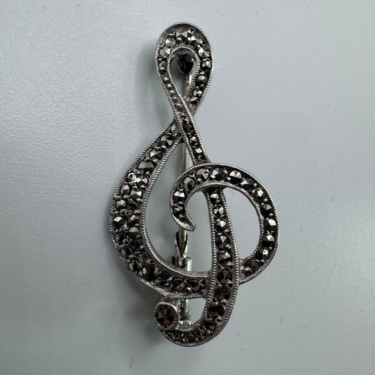 Broche ancienne en argent et marcassites - « clé de sol »