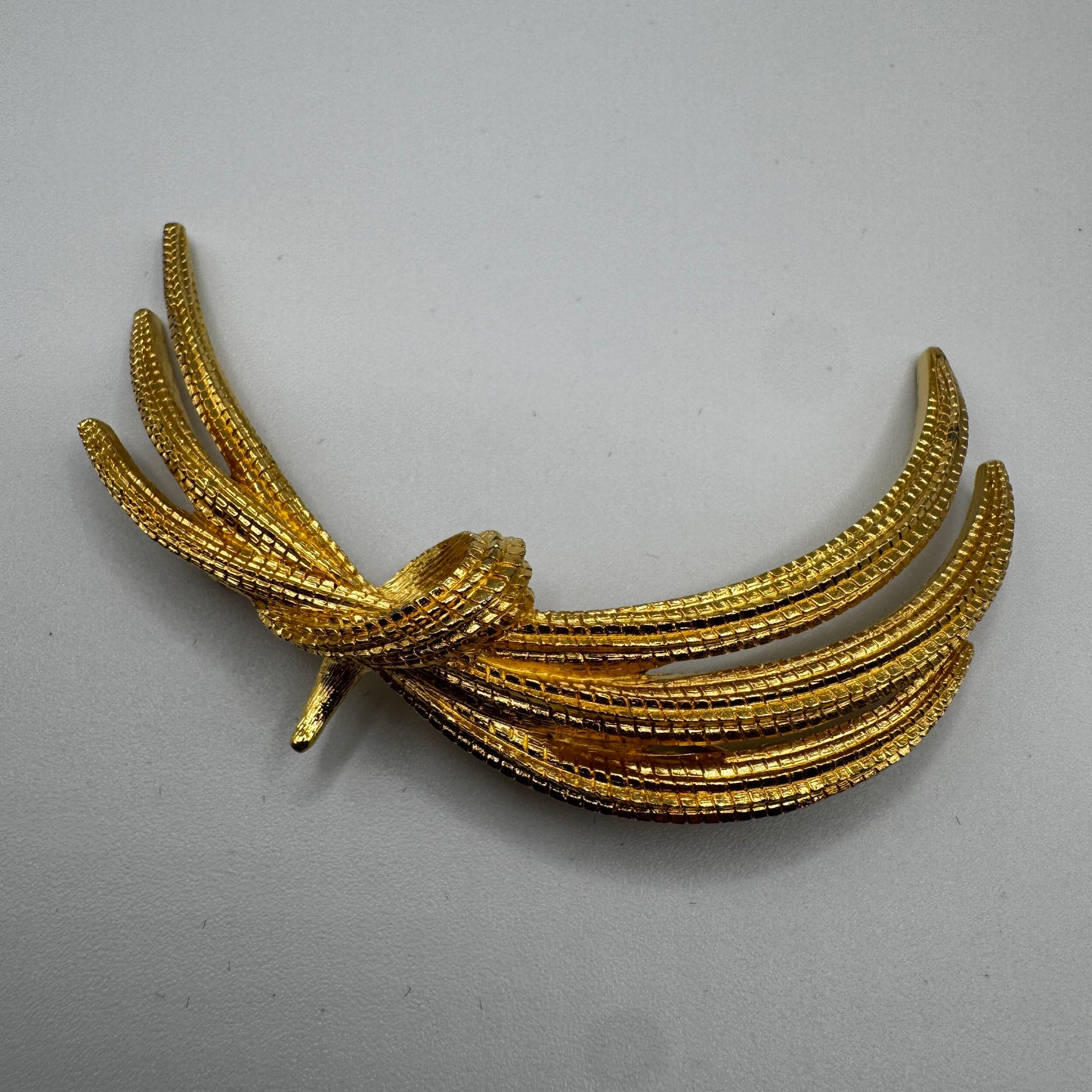 Broche créateur Vintage Monet - métal doré