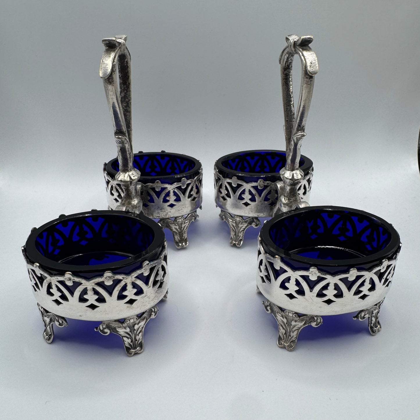 Paire de serviteurs sel/poivre anciens XIXeme - métal argenté et verre bleu cobalt