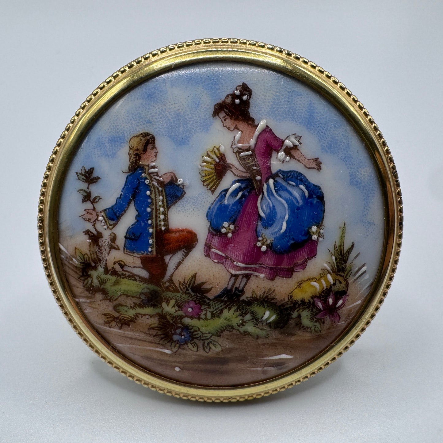 Broche ancienne porcelaine de Limoges « décor romantique »