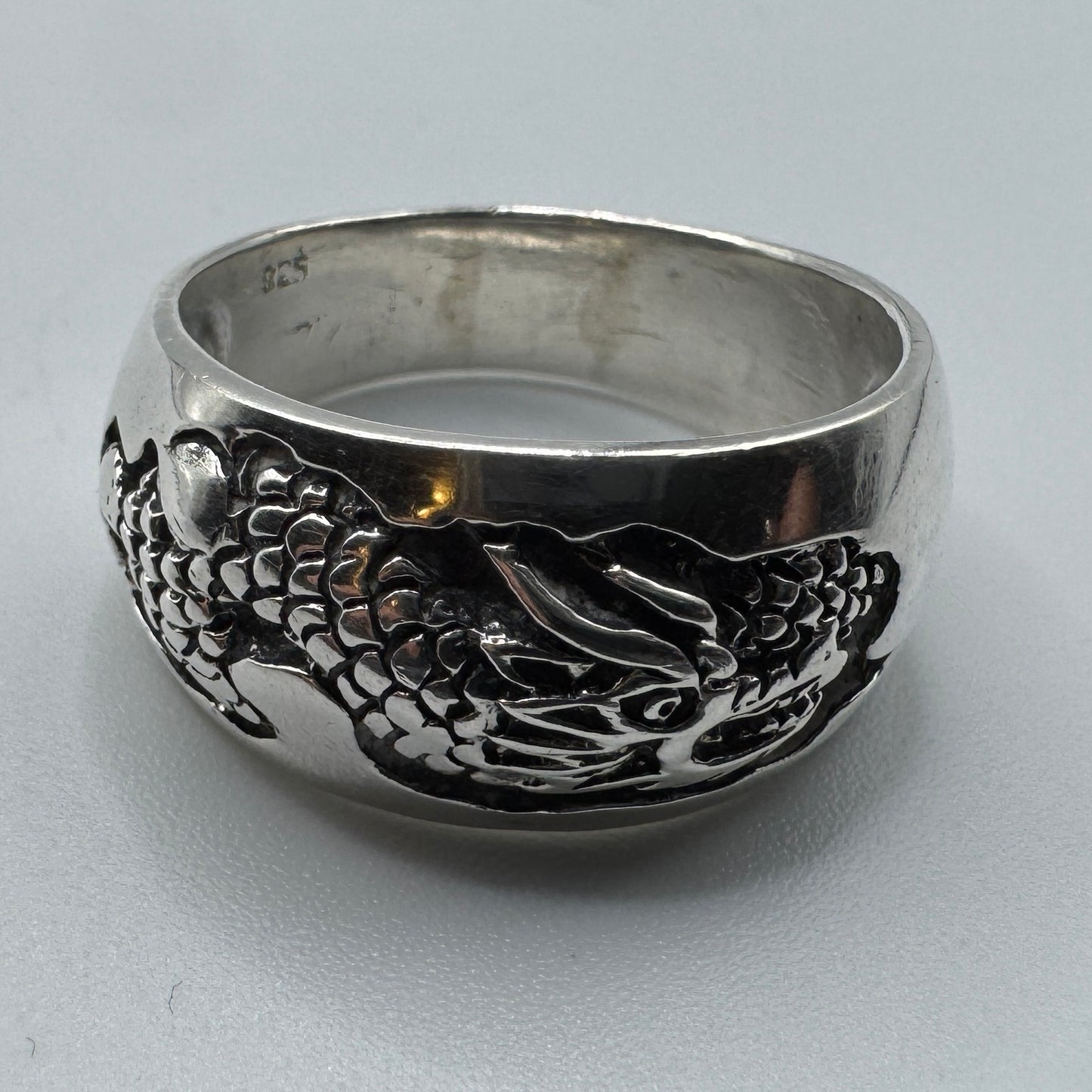 Bague en argent motif Dragon