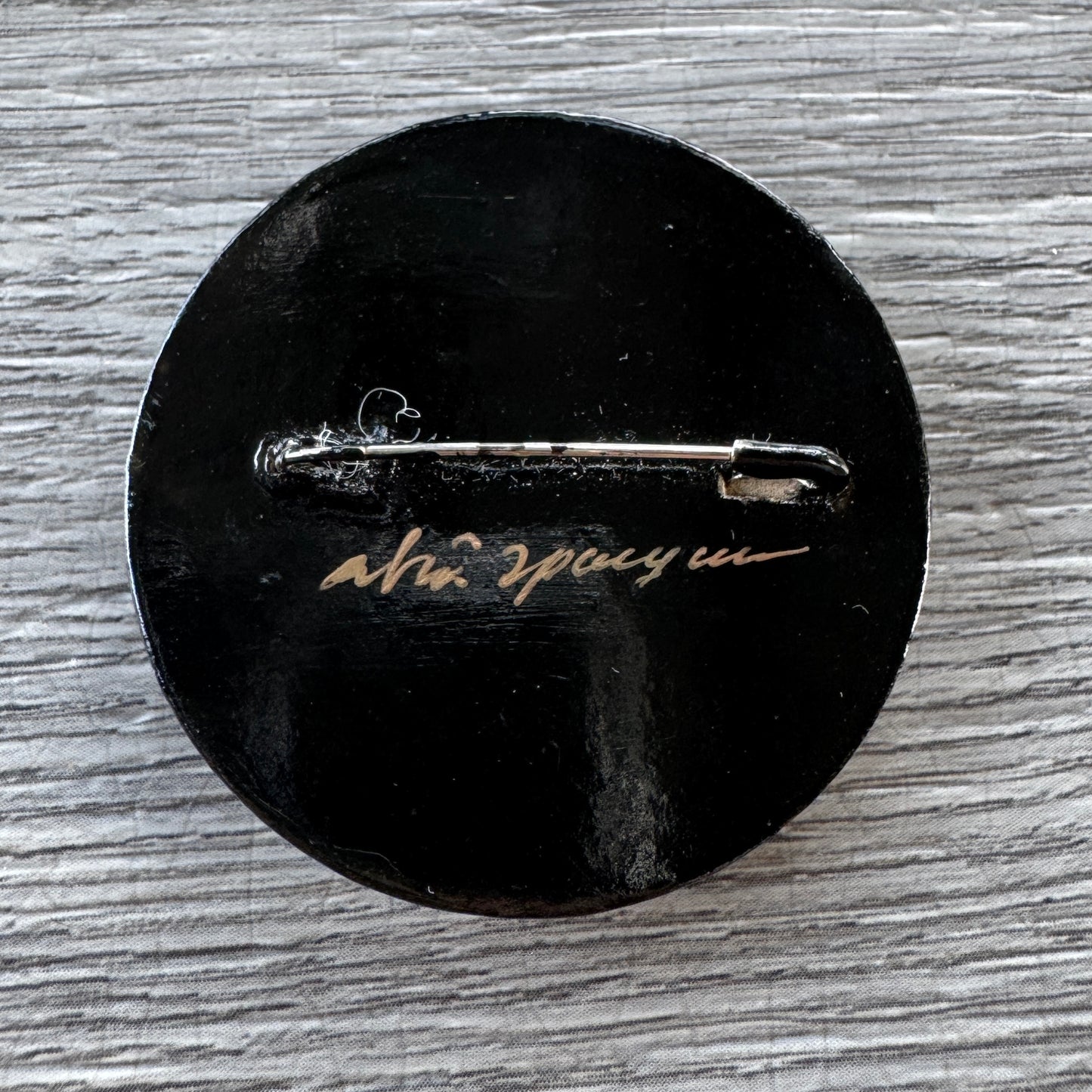 Broche Vintage Russe - bois laqué peint