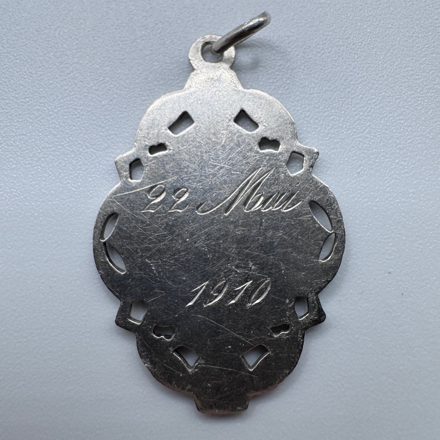 Superbe Médaille religieuse ancienne -  « calice » - argent et vermeil