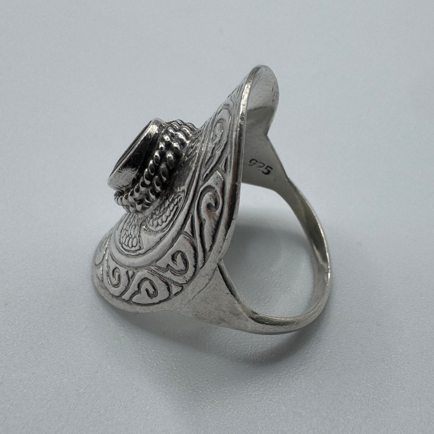 Grosse bague en argent et nacre