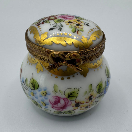 Boîte à Pilules Porcelaine de Limoges Peinte à la Main - Décor Floral et Dorures
