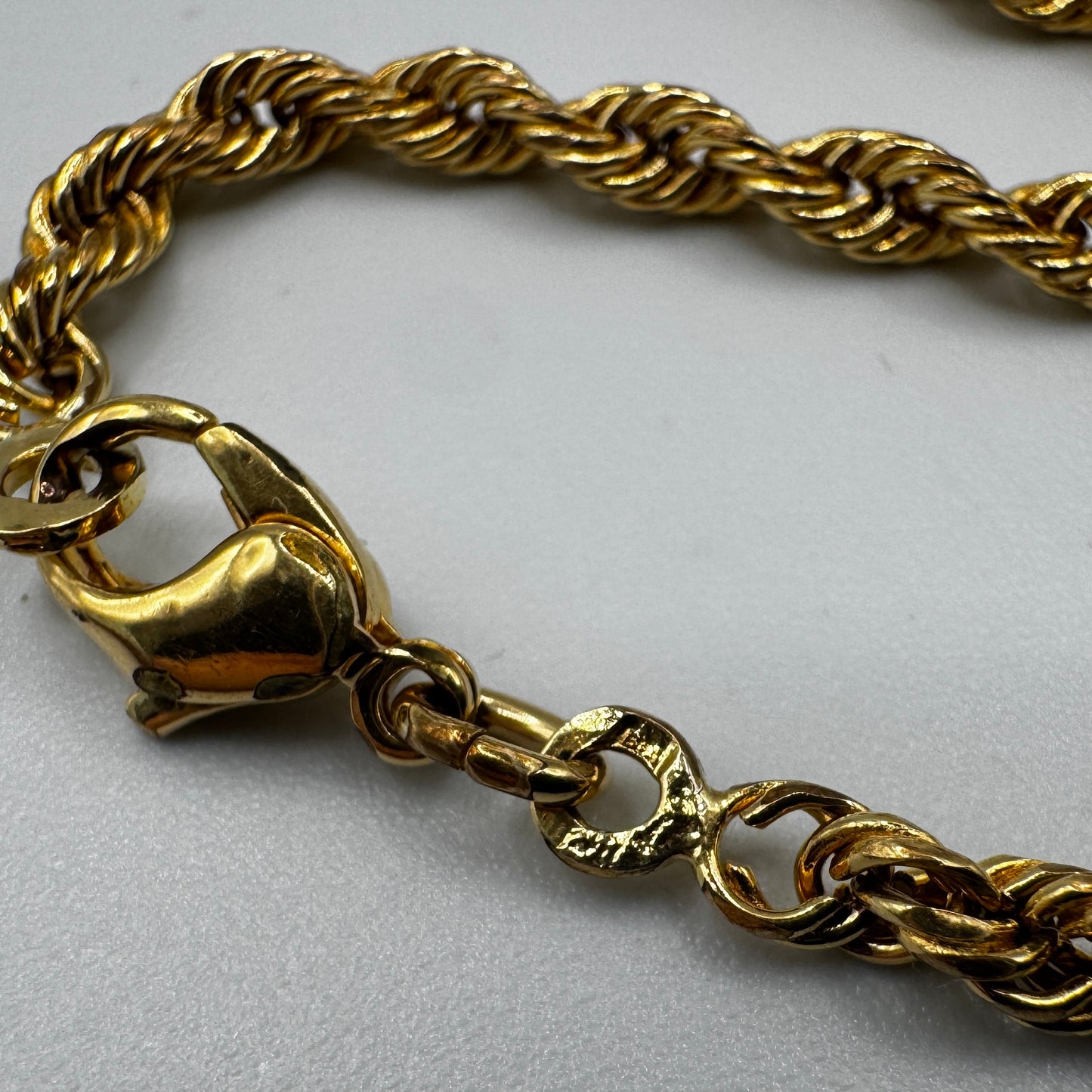 chaîne ancienne torsadée en plaqué or