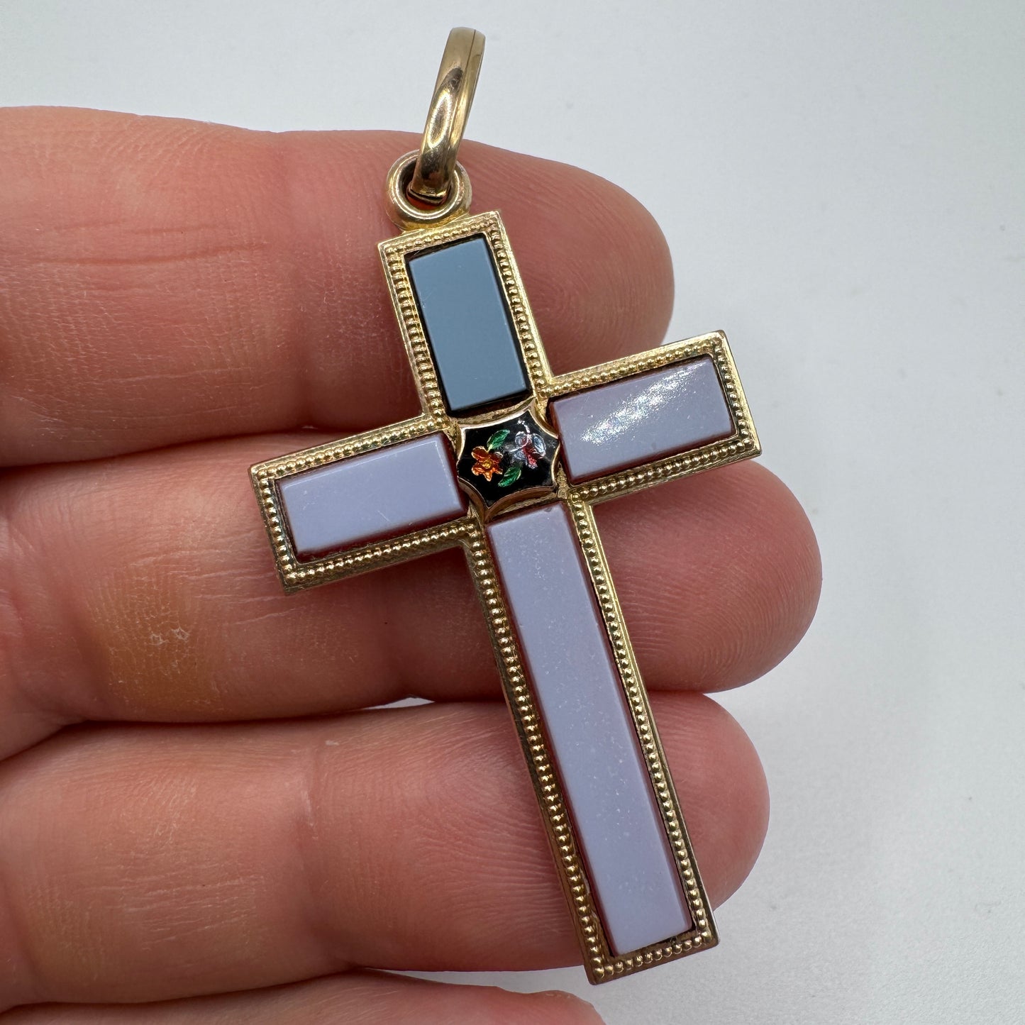 Superbe Croix ancienne - plaqué or, pâte de verre et émail