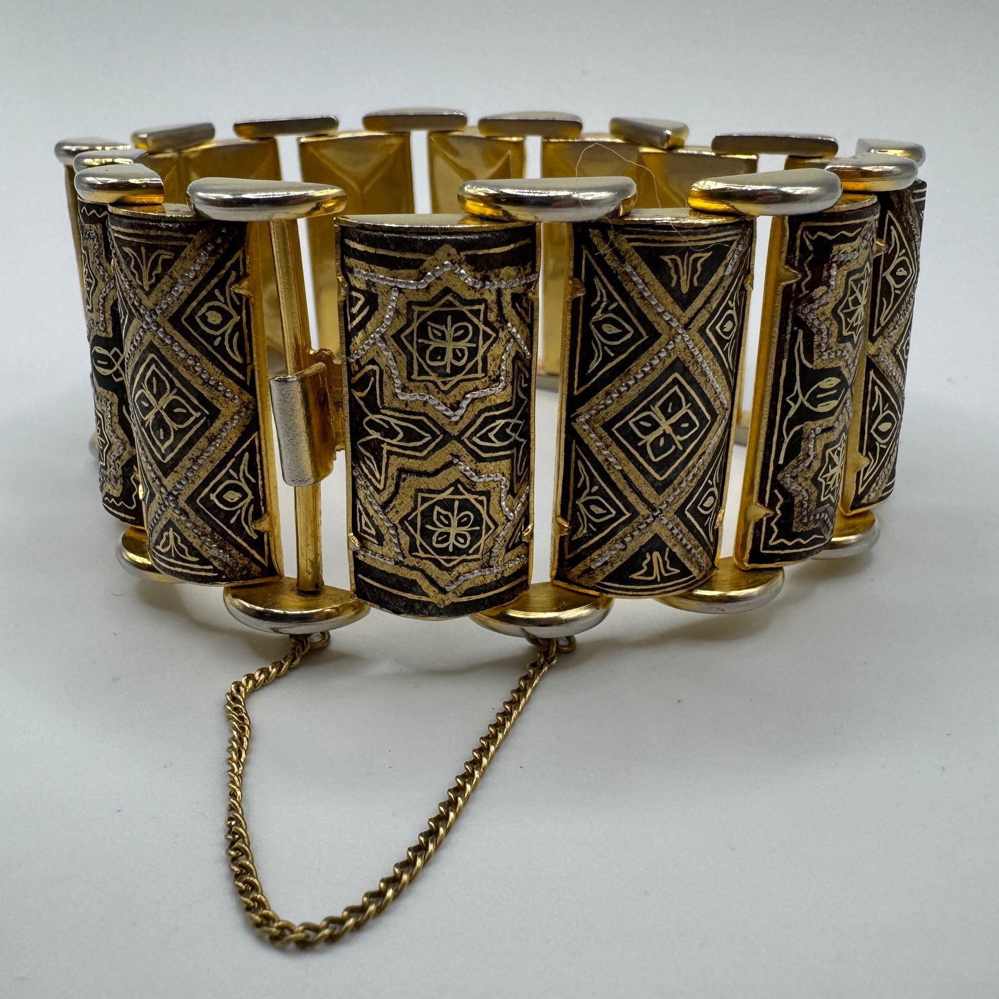 Bracelet vintage Tolède métal doré- Large manchette damasquinée