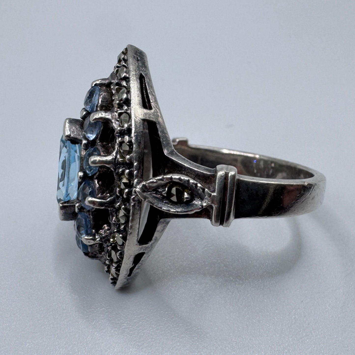 Superbe Bague en argent massif et aigue marine