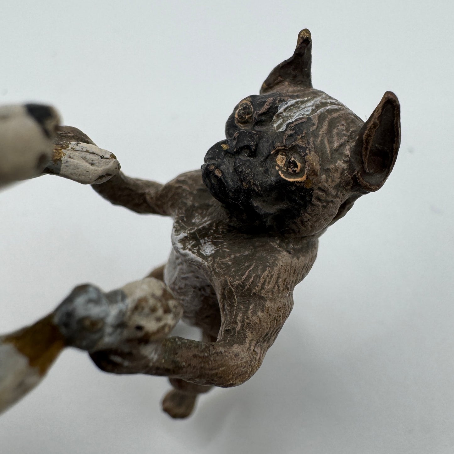 Superbe Bronze de Vienne polychrome ancien - « danse de chien »