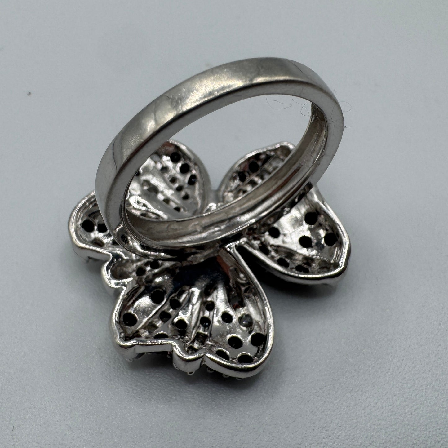 Grosse Bague en argent et brillants