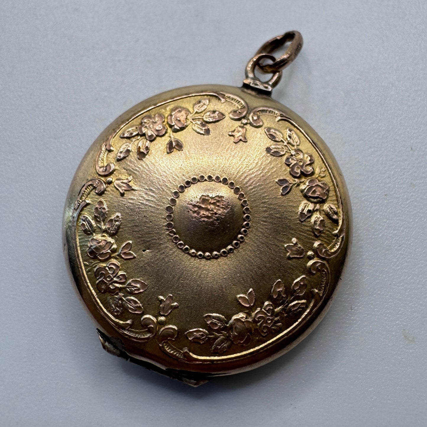 Pendentif ancien porte photo en plaqué or