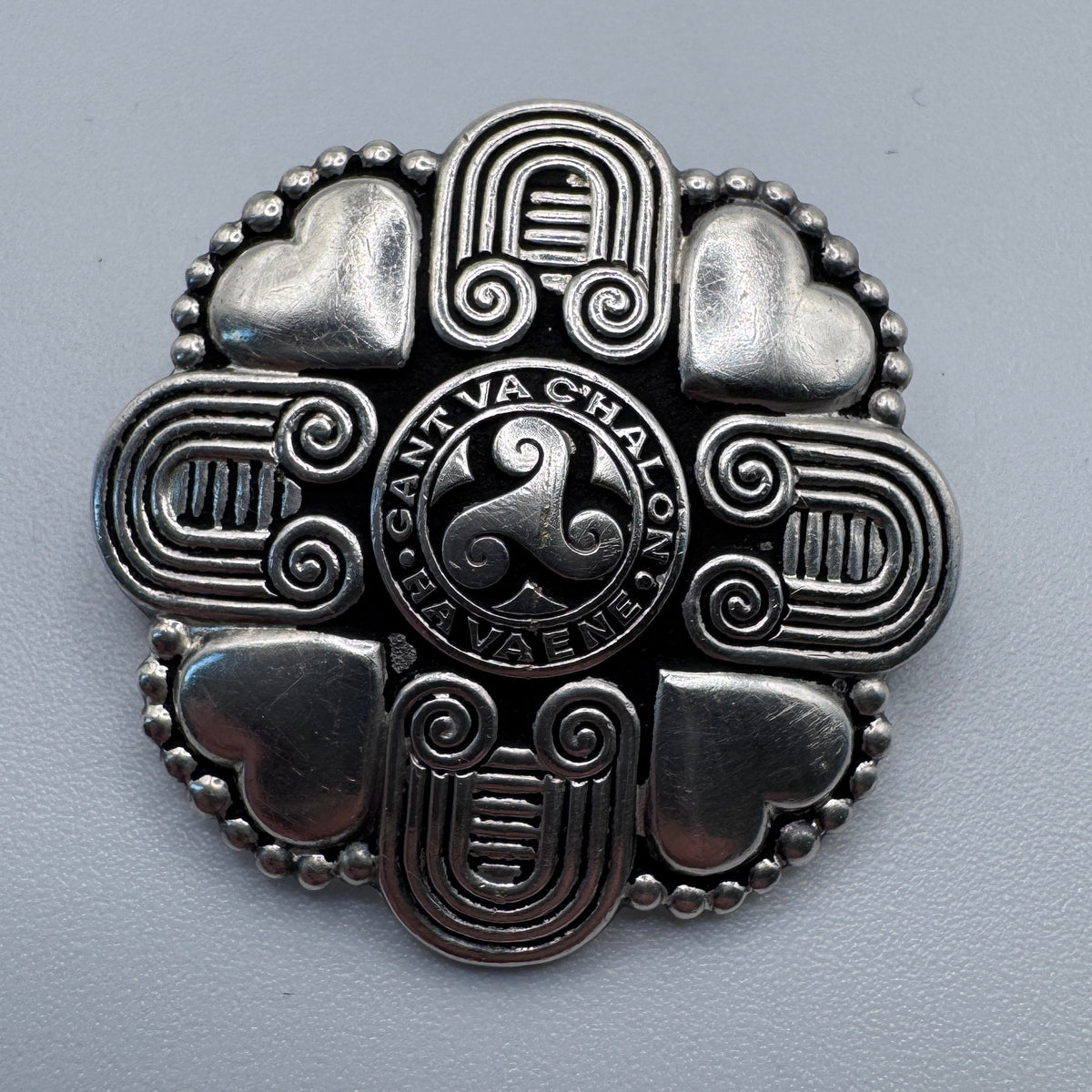 Broche ancienne bretonne KELT signée Péron