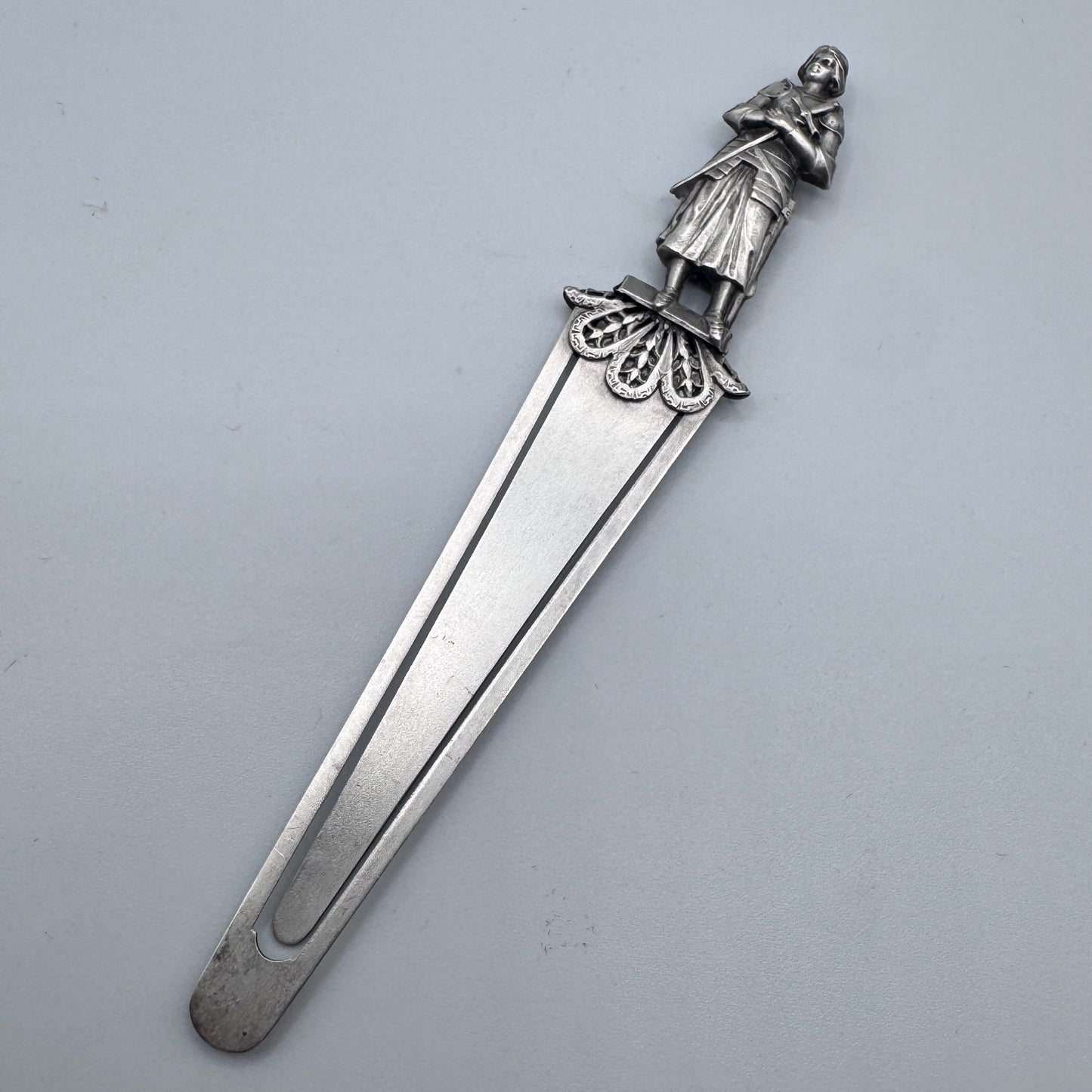 Ouvre lettre ancien vers 1900 « Jeanne d’Arc » - métal argenté
